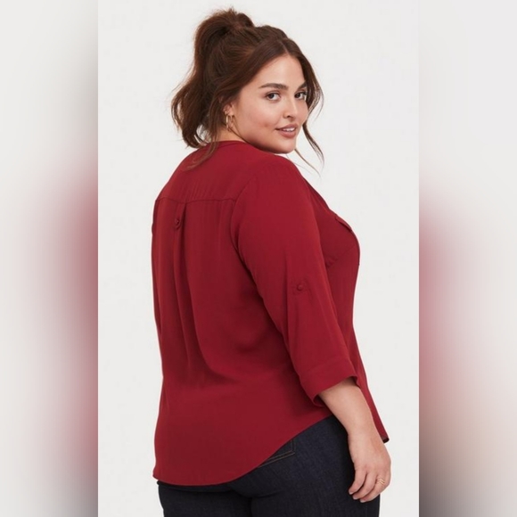 Torrid, NWOT, Red Harper Georgette, Pullover, 3/4 Sleeve Blouse, Size 3X - Picture 2 of 8
